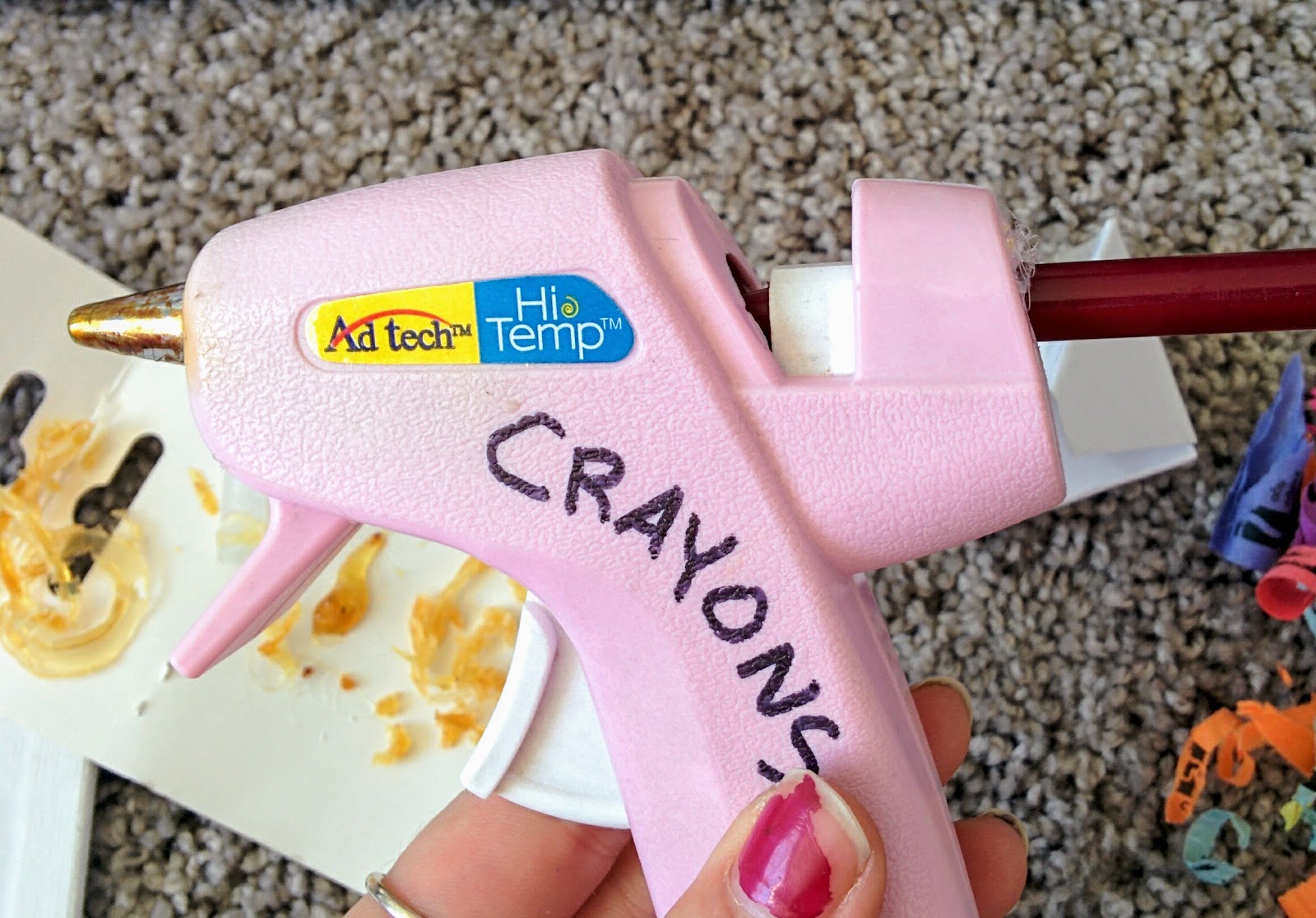 Making a Melted Crayon Picture with a Glue Gun