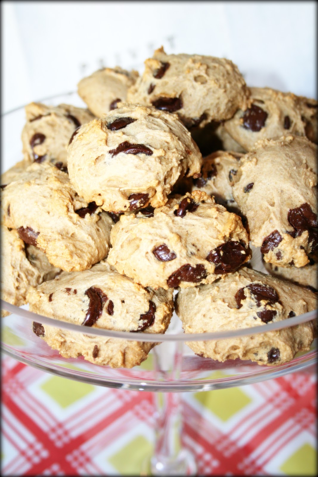 CRAVE fitness 100 HEALTHY Dark Chocolate Chip Muffintop Cookies