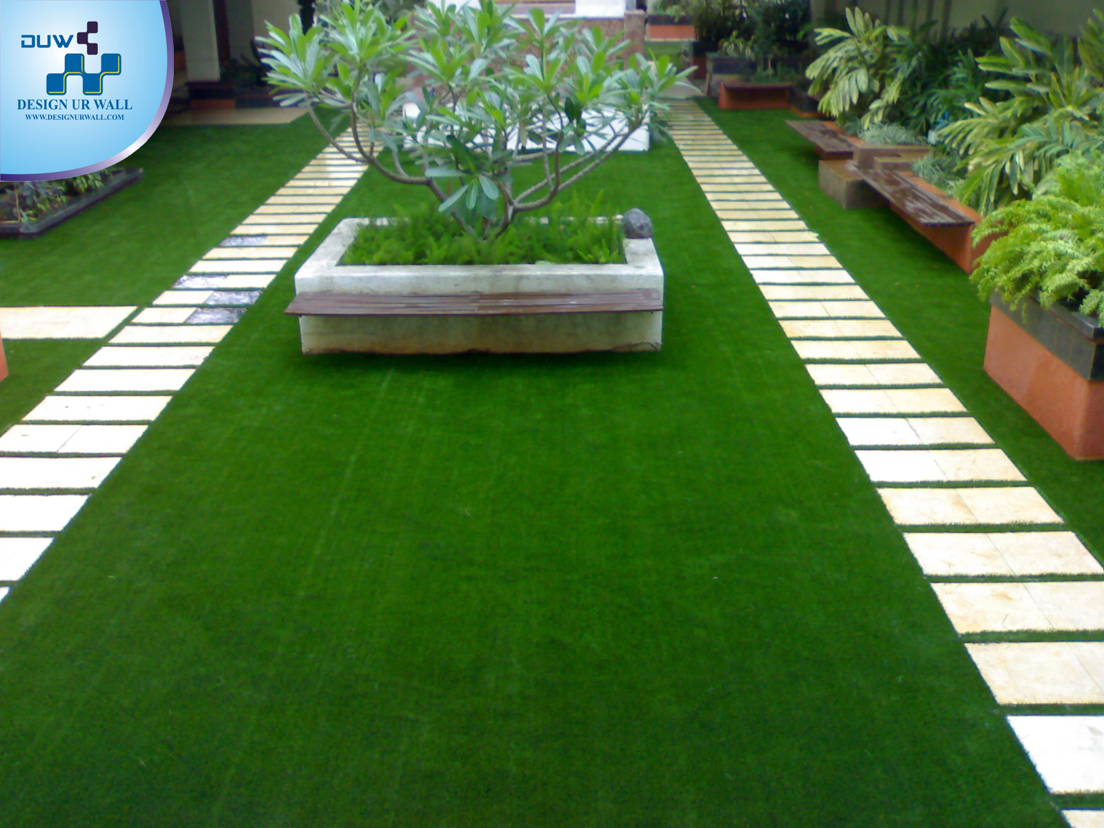 imported wallpaper merchant artificial green grass for your garden