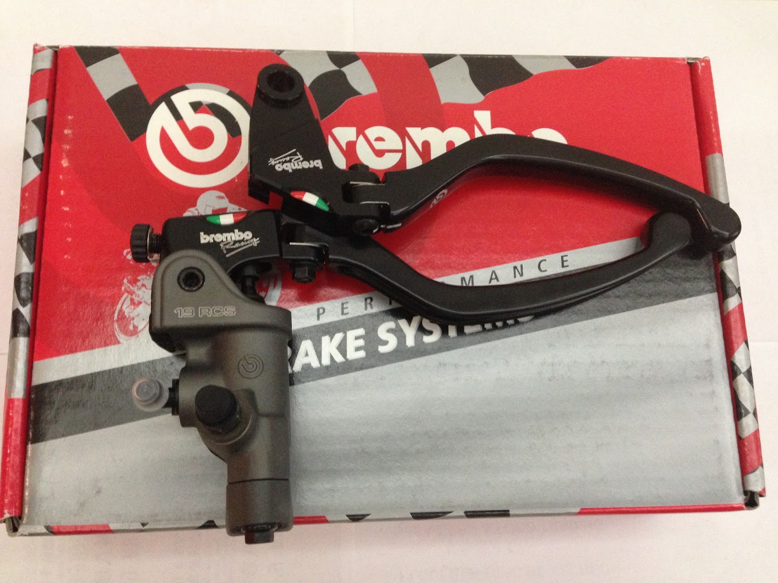 SUPER GREAT SPORTBIKES BREMBO 19RCS CLUTCH LEVER KIT & BREMBO 19RCS