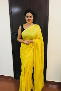 Actress Shamna Kasim (Poorna) Gorgeous Photoshoot In Yellow Dress