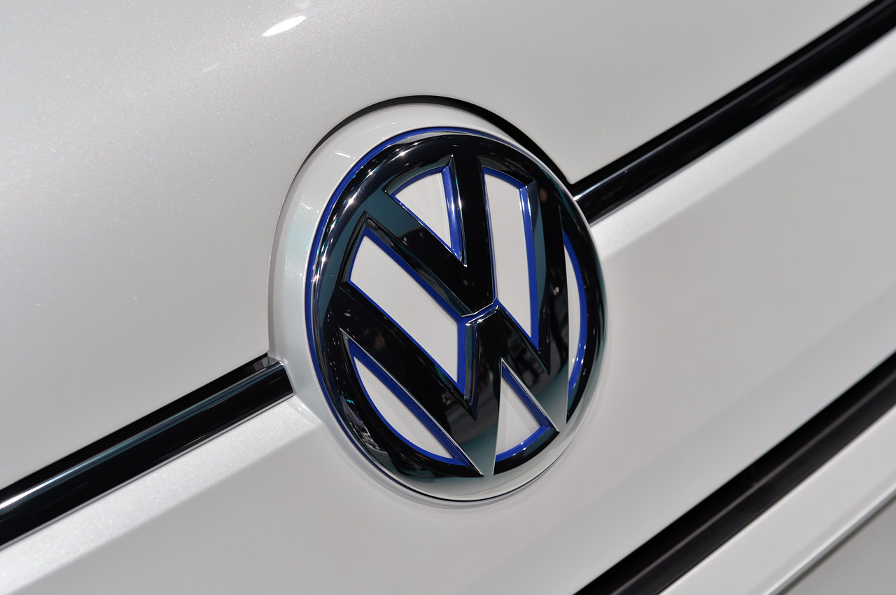 S volkswagen. Volkswagen лого 2022. Фольксваген лого 2021. Logo Фольксваген 2023. VW logo 2020.