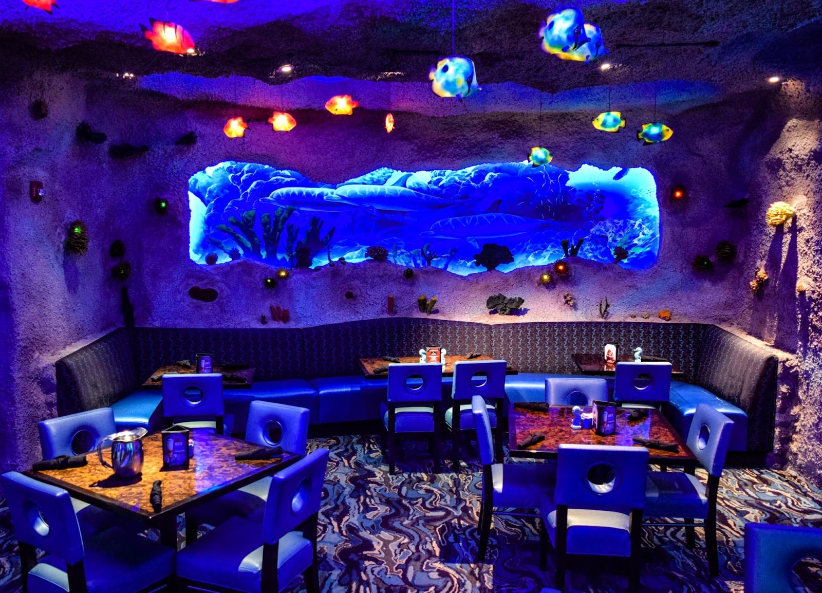 Aquarium An Underwater Dining Adventure In Nashville The Small Things