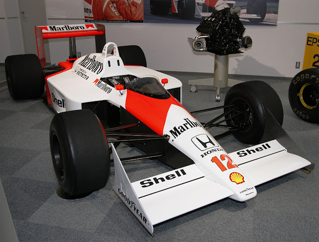 1988 McLaren MP4/4 The McLaren chassis, 1988 McLaren MP4/4 Powered by the new Honda engines with 650 PS (478 kW;641 bhp), Ayrton Senna signed to partner Alain Prost to drive The 1988 McLaren MP4/4 