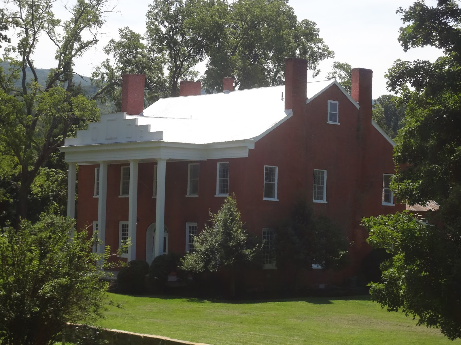 Brenda's Wit Walking State Fair in Fairlea, West Virginia Population