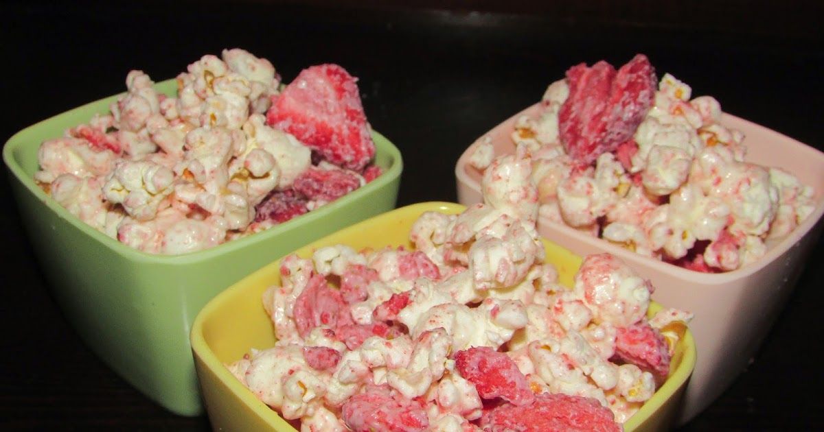 Cooking With Carlee Strawberries and Cream Popcorn