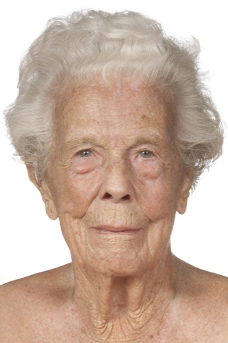 Pics Of Women Ages 0-100 (101 Pics) .