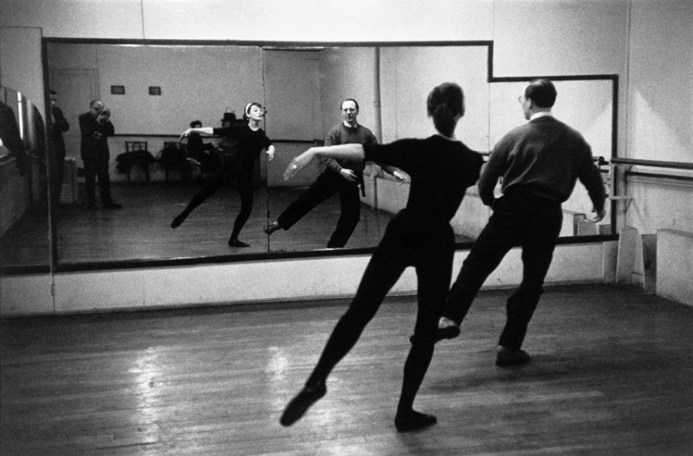 Behind the Scenes Photos From Audrey Hepburn Dance Rehearsal for “Funny