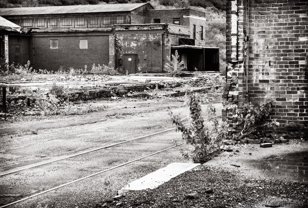 Today's Photo Plume & Atwood Yard