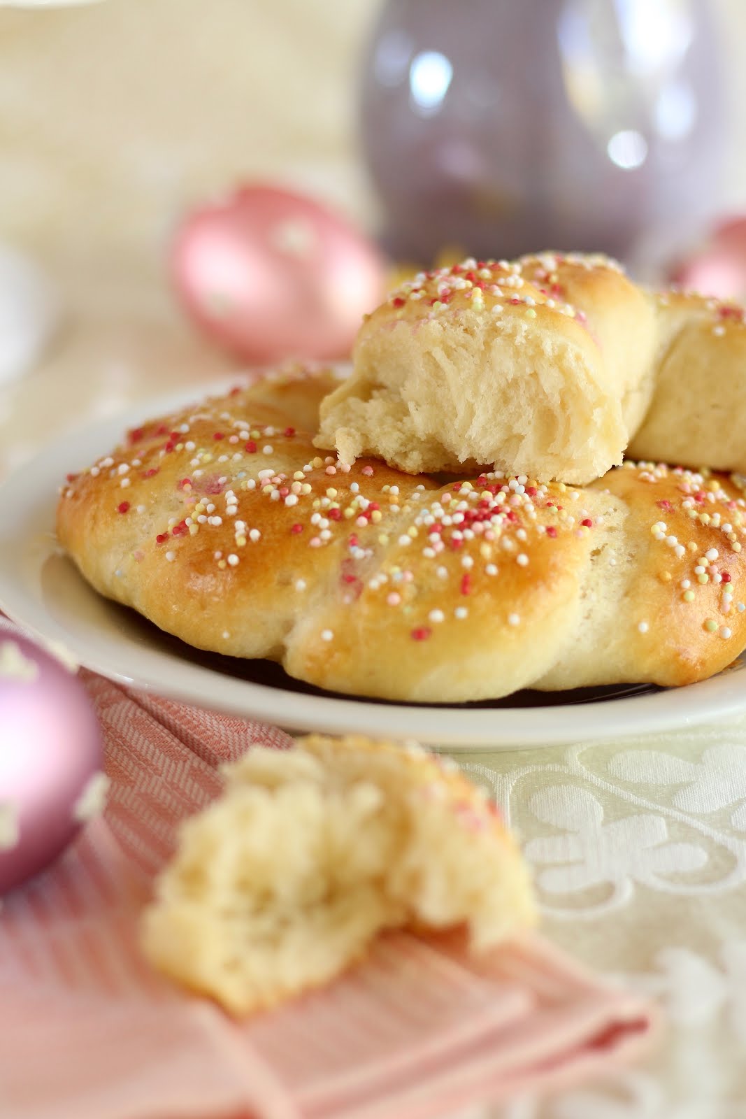Einfache Osternester ohne Hefe backen/ Osterkränze aus Quark-Öl-Teig | Rezept und Video von Sugarprincess Einfache Osternester ohne Hefe backen/ Osterkränze aus Quark-Öl-Teig | Rezept und Video von Sugarprincess