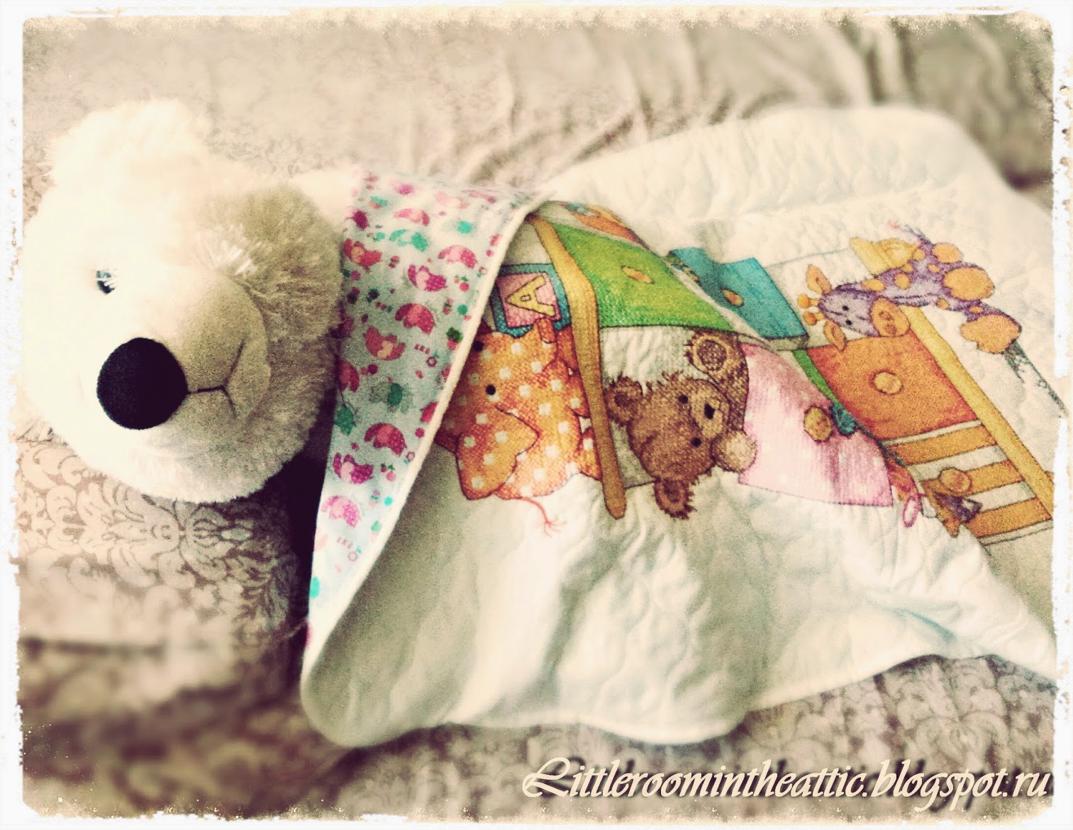 Комнатка с мансардой / Little room in the attic Одеяло Dimensions Baby