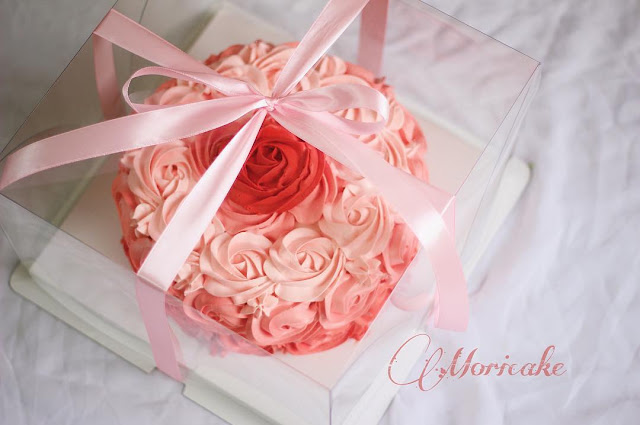 Hình ảnh bánh kem dễ thương màu hồng thật đáng yêu