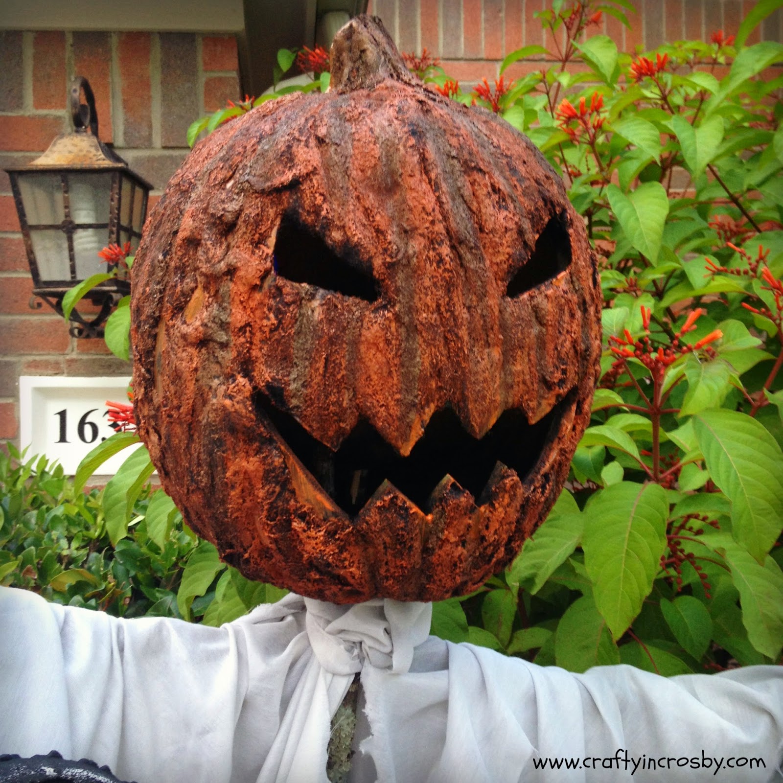 Crafty in Crosby: Creepy Pumpkin Scarecrow