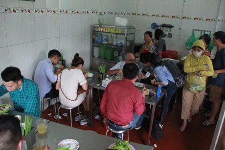 Nho Obama, quan bun cha Ha Noi ban ca ta bun moi ngay - Anh 10