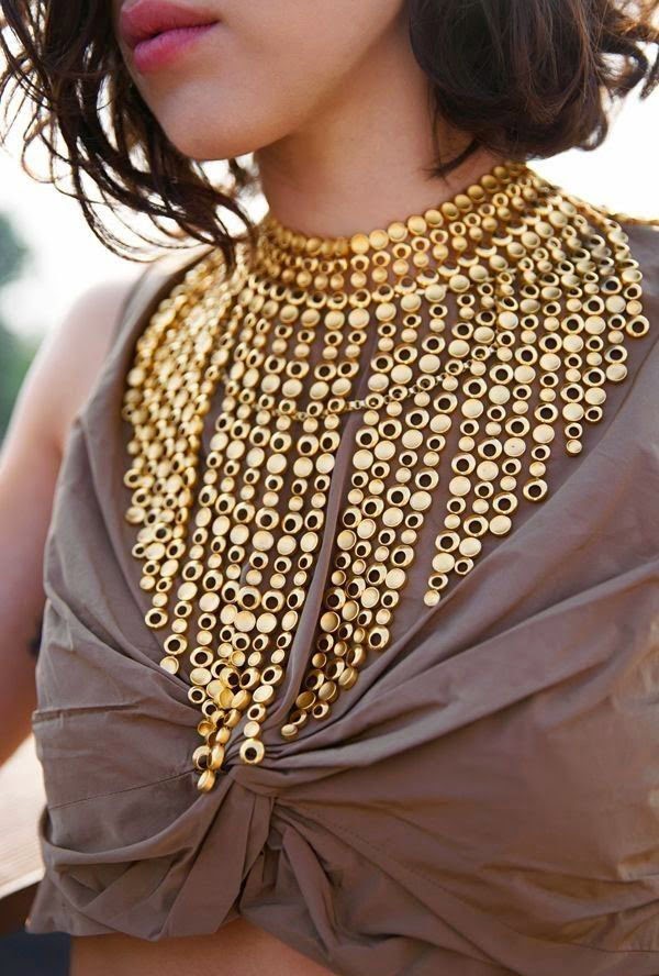 Trends in Dubai Rules of Wearing Statement Jewelry Fashion Designer