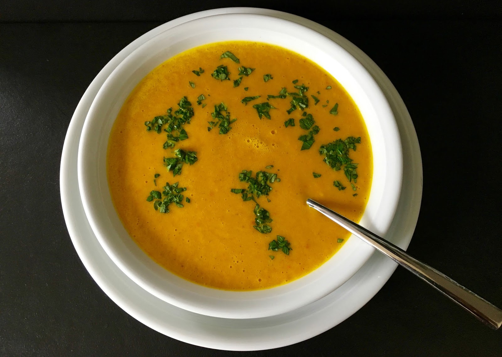 Lust auf Lecker 🌶: Kürbissuppe mit Ingwer, Orange und Kokosmilch