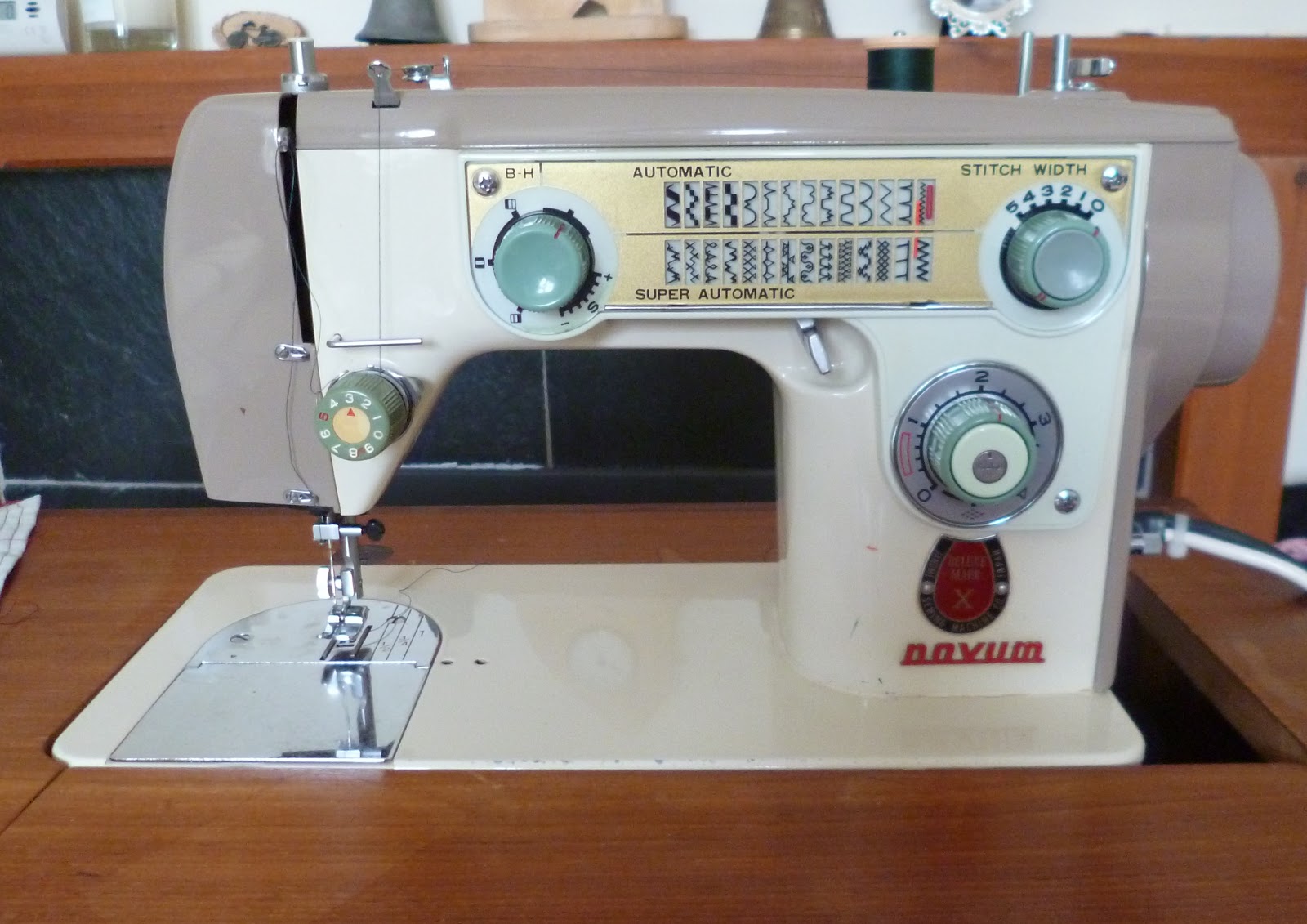 What this bike needs...... Janome Novum 591 Deluxe Mark X sewing machine