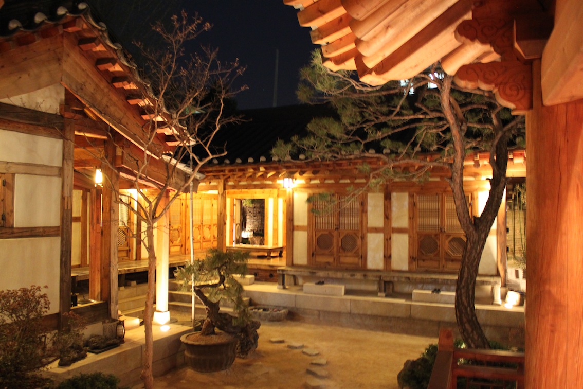 the world of lucas and kyungsil: korean architecture