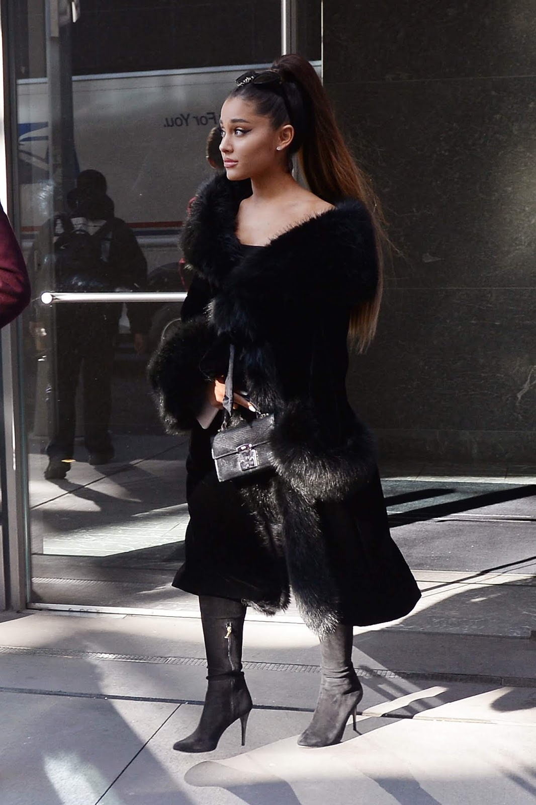 Ariana Grande - Out in New York City 12/18/2018 – Celeb Central