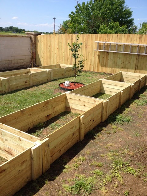 20 Raised Garden Beds B Q Gif