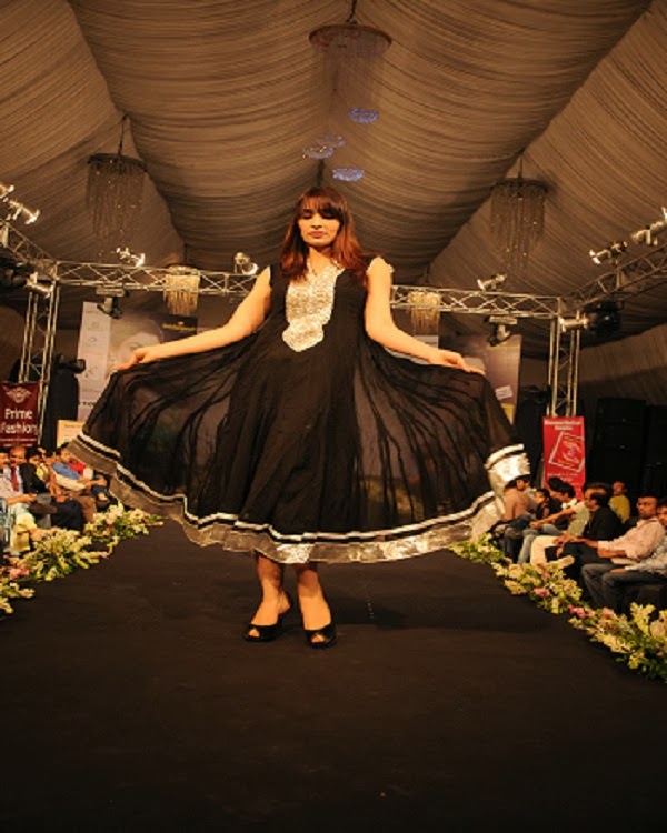 Boutique dresses in Lahore new Collection 2014 Bridal Dresses and Saree