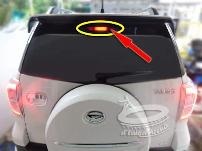 Lampu Rem Atas Daihatsu Terios