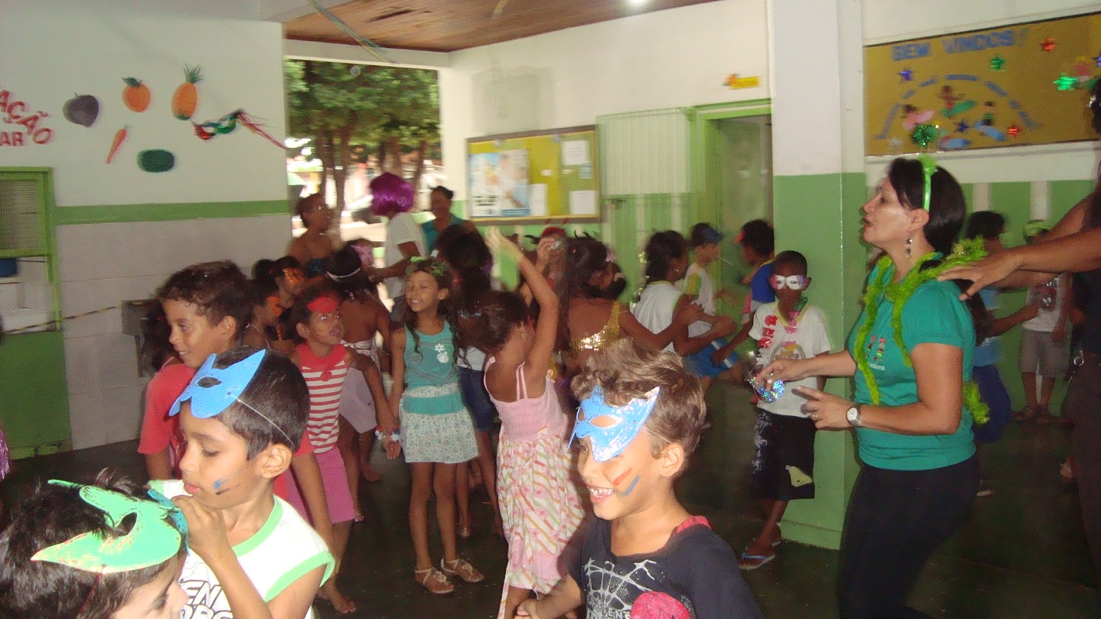 ESCOLA OCTACÍLIO: CARNAVAL NA ESCOLA