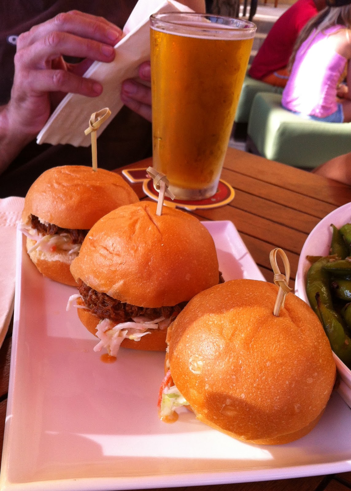 GREAT EATS HAWAII RUM FIRE SHERATON WAIKIKI HOTEL