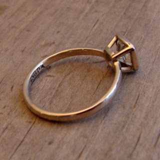 peekaboo bezel ring