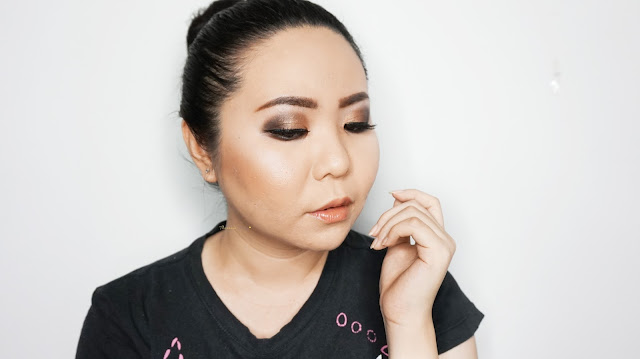 Dramatic Brown Smokey Eyes to enhance asian eyes to look bigger without eye lids tape. Using brown and black from Sephora Makeup Academy Palette. Private class for corrective make-up is available in Jakarta. Smokey eye to enhance monolids.