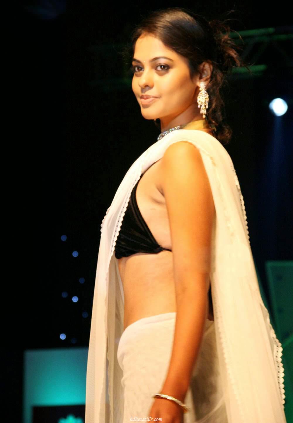 Bindu Madhavi Hot In Saree Bindu Madhavi Hot Navel Pics In Saree Indian Actress Wallpapers