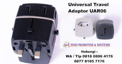 Travel Adapter 4 Port USB atau disebt juga Travel Adapter Universe USB, Souvenir cinderamata universal travel adapter, Souvenir Promosi Tour and Travel, Power Converter Adaptor, steker listrik souvenir UAR06