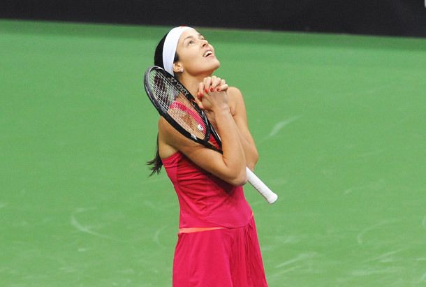 Cincinnati Masters 2014: Đánh bại Sharapova, Ivanovic gặp Serena tại CK