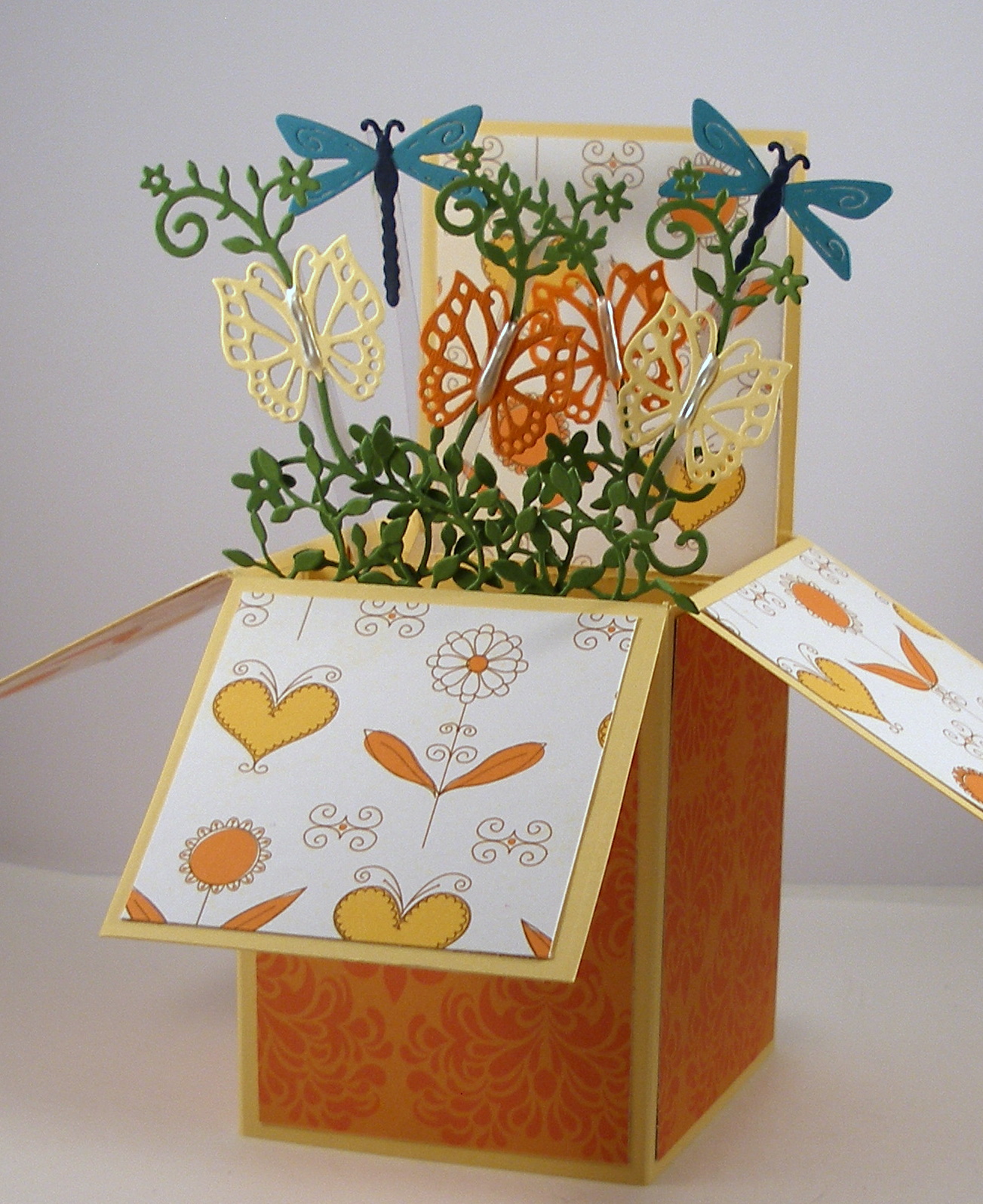 cottageblog-butterfly-pop-up-box-card