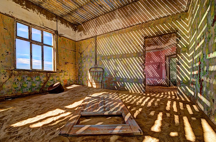2. Kolmanskop, Namibia - Top 10 Houses in the Middle of Nowhere