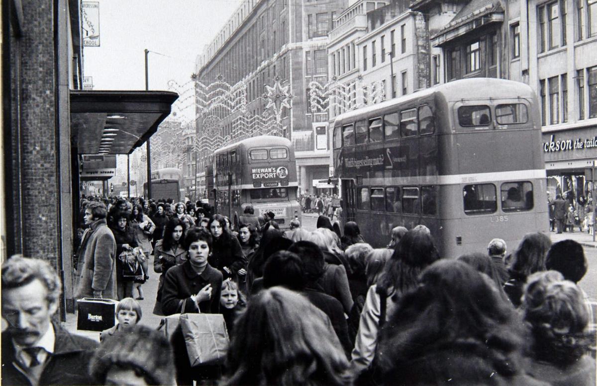 Before Black Friday These 13 Vintage Photographs Captured Christmas