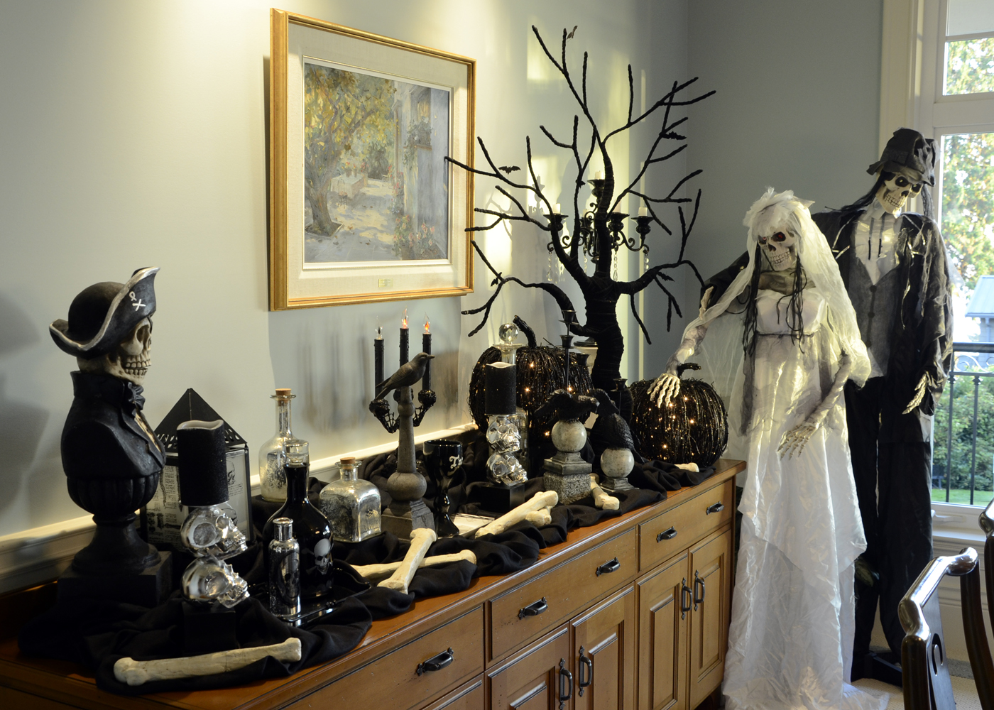 Bewitching Babbles Haunted dining room decor