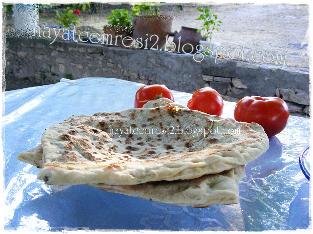 HAYATCEMRESİ KAPALI LAHMACUN(ETLİ EKMEK)