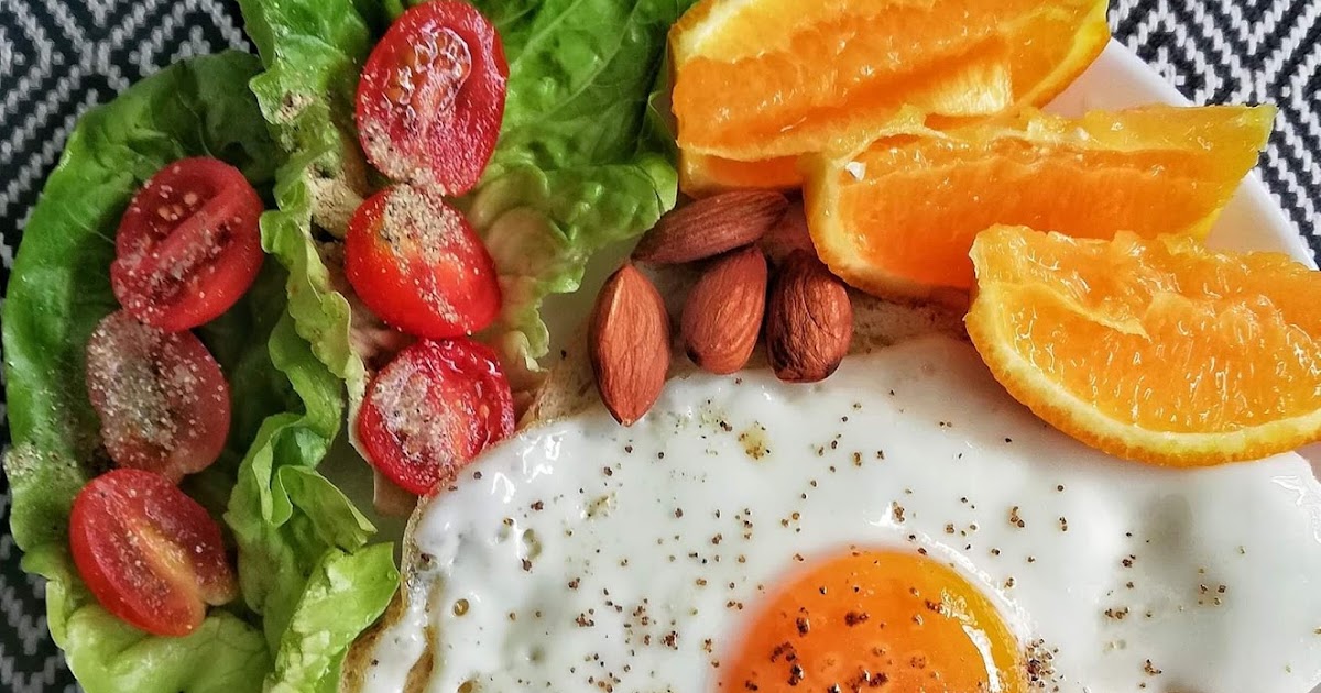 Telur Dengan Roti Dan Sayur Salad Cukup Untuk Sarapan