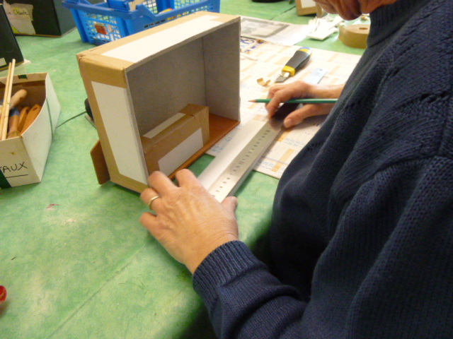 Longchamp Bricole Vitrine Miniature La Boutique De Laine 2