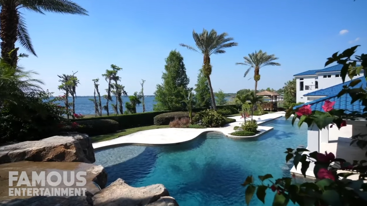 30 Photos vs. Shaquille O’Neal | House Tour 2020 | Mansions in Georgia, Florida & More - Luxury Home & Interior Design Video Tour 30 Photos vs. Shaquille O’Neal | House Tour 2020 | Mansions in Georgia, Florida & More - Luxury Home & Interior Design Video Tour