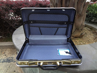 Mua cặp số doanh nhân giá rẻ ở đâu tại TPHCM?  Aluminium-tool-case-toolbox-Aluminum-frame-Business-advisory-suitcase-Man-portable-suitcase-briefcase-Suitcase-card-
