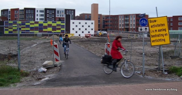 illegal to cycle on pavement