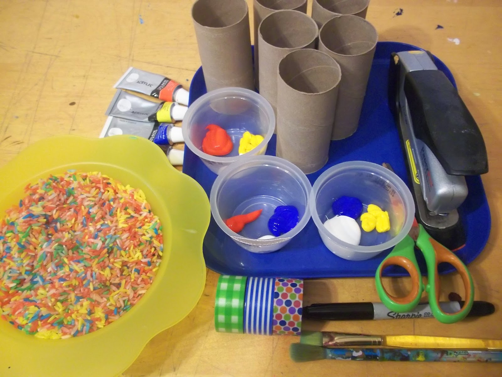 info-garderie: Fabriquer des maracas avec les enfants