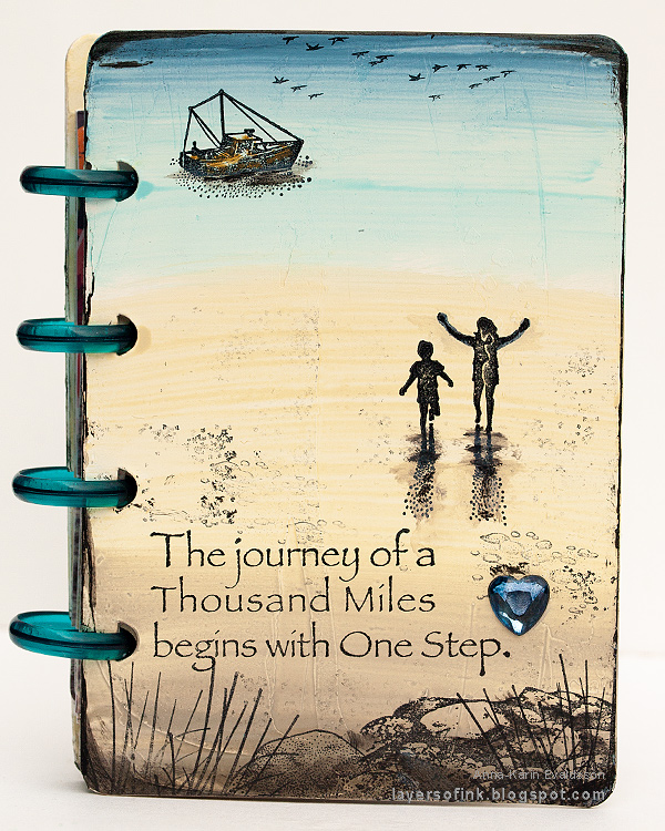 Layers of ink - Nautical Mini Album Tutorial by Anna-Karin Evaldsson Layers of ink - Nautical Mini Album Tutorial by Anna-Karin Evaldsson