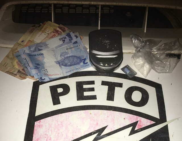 Polícia Militar prende motoboy com drogas em Capim Grosso