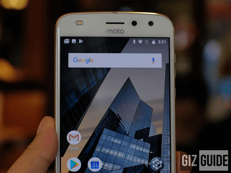 Moto Z2 Play Review - Modular Marvel?
