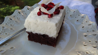 Brownie cu crema de cocos si branza