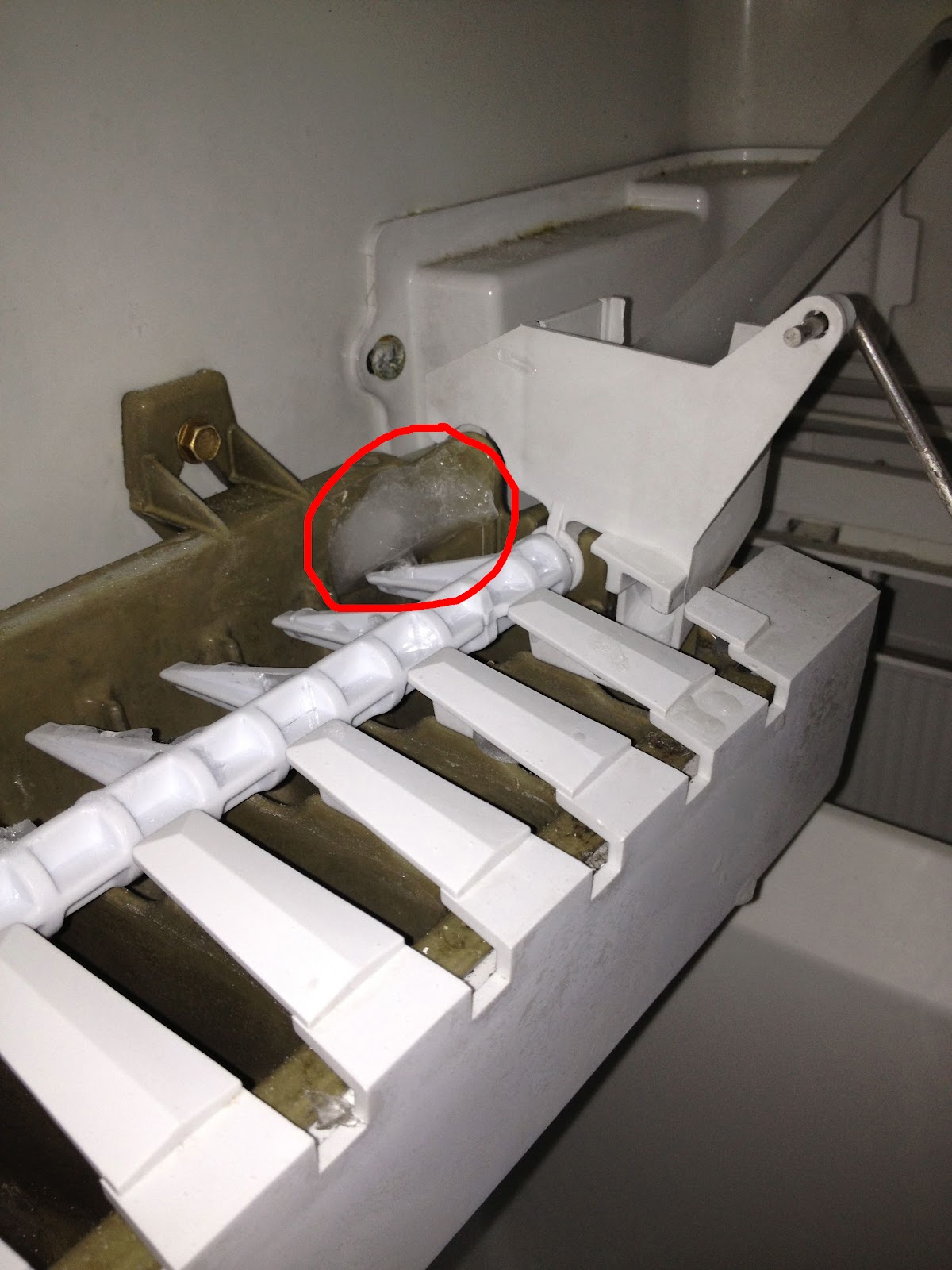 27+ Kenmore coldspot ice maker leaking water info