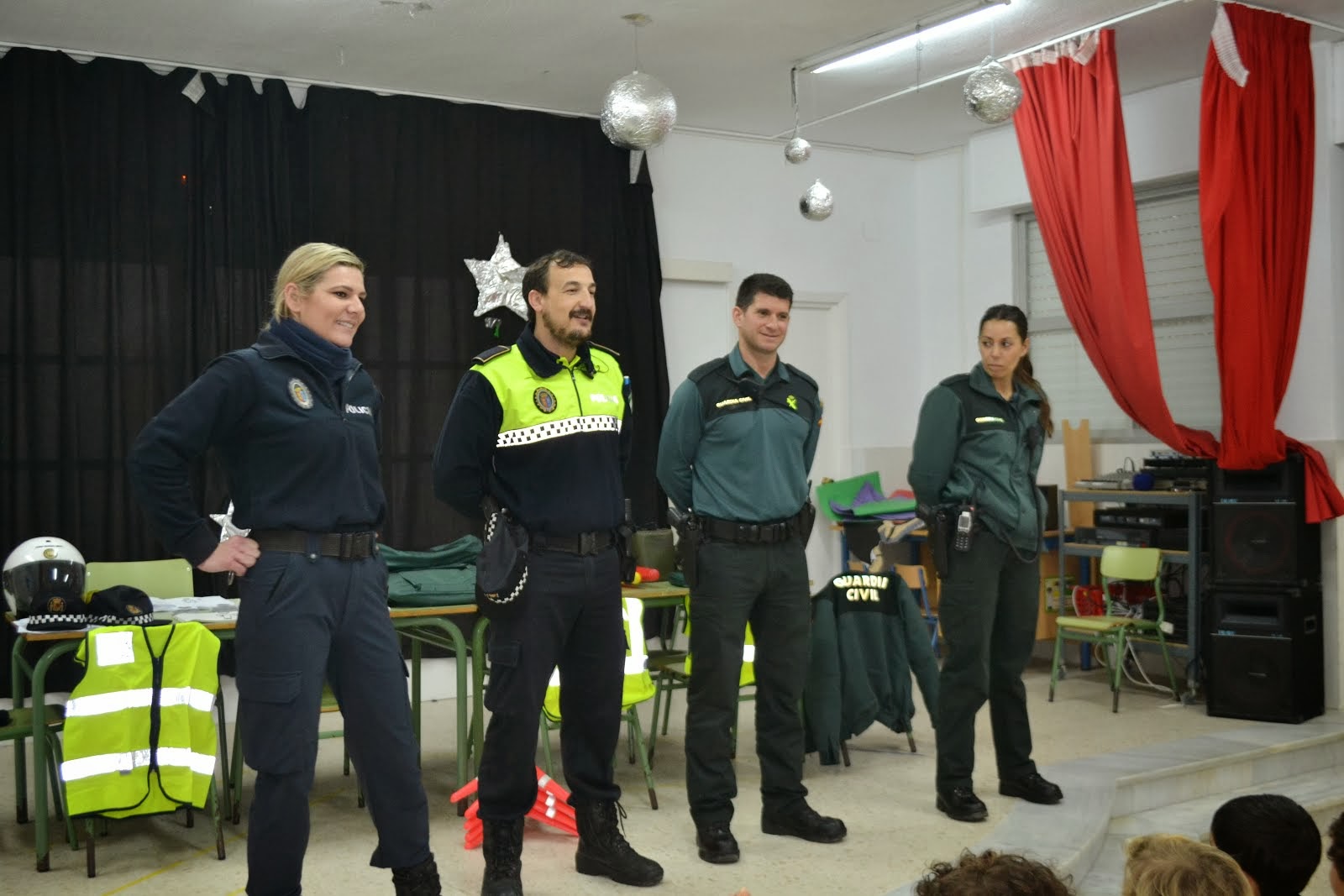 DÍA 24 DE FEBRERO NOS VISITÓ LA GUARDIA CIVIL Y LA POLICÍA LOCAL